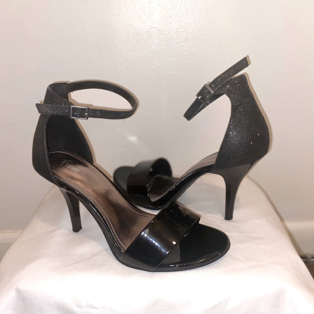 Fioni Black/Sparkle Open-toed Heels